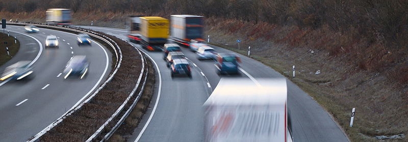 Autostrada, Tachoplus - ewidencja i rozliczanie czasu pracy kierowców. Zdjęcie by Pexels